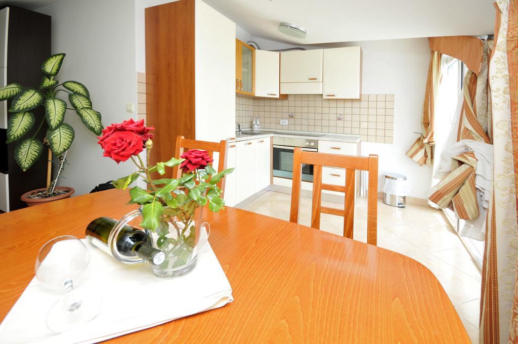 Apartments Villa Lida Трогир Экстерьер фото
