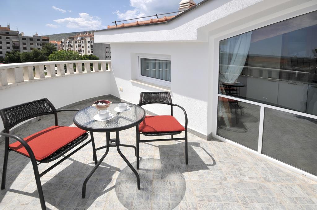 Apartments Villa Lida Трогир Экстерьер фото